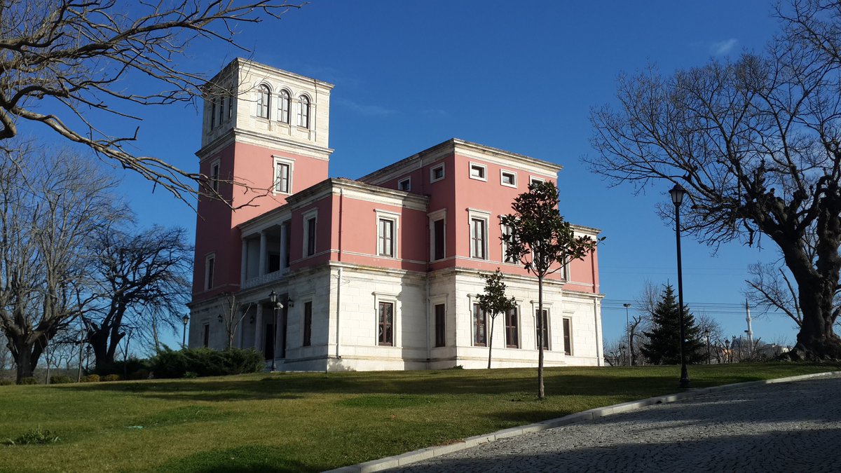 Hekimbaşı Av Köşkü